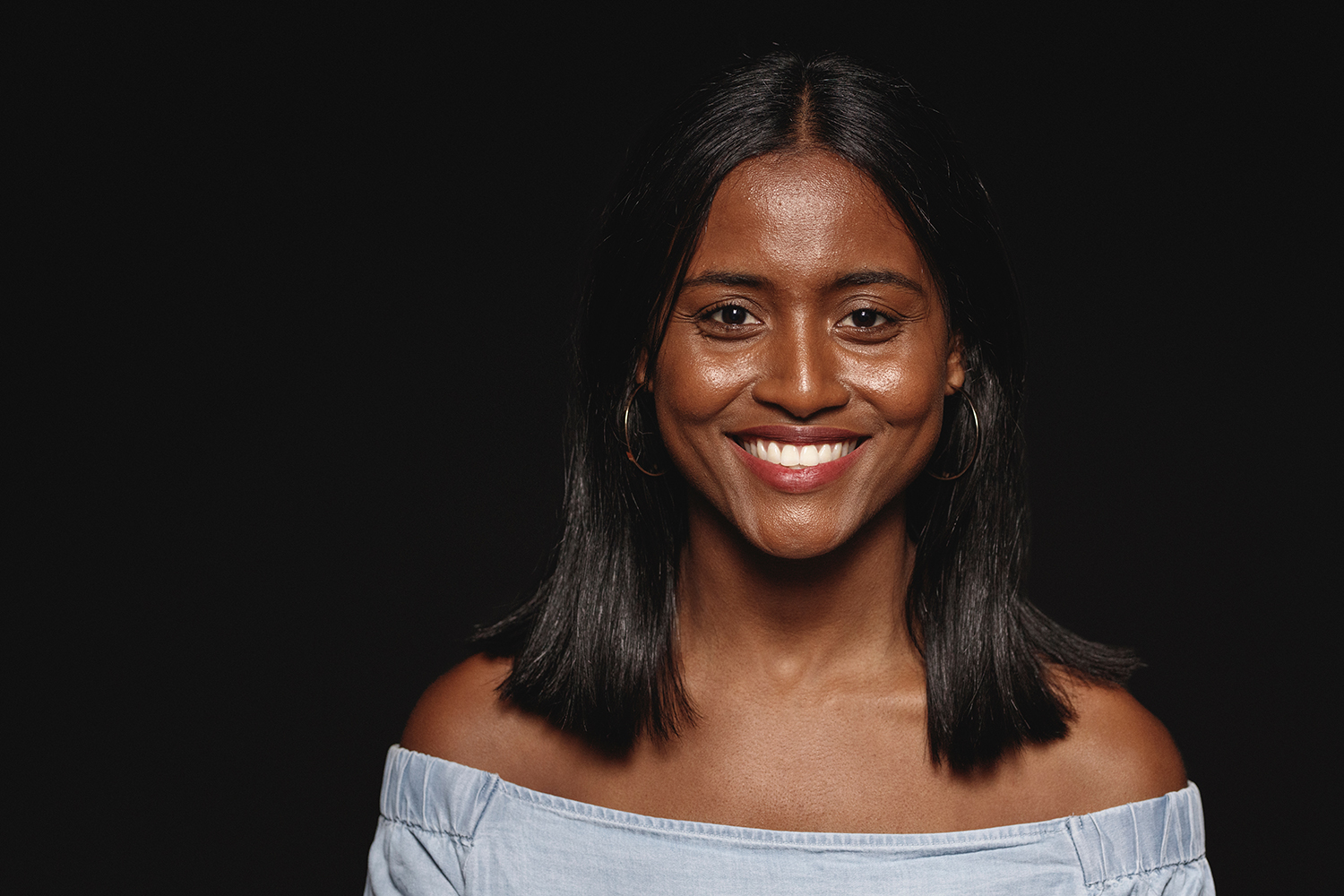 Portrait of a smiling young woman